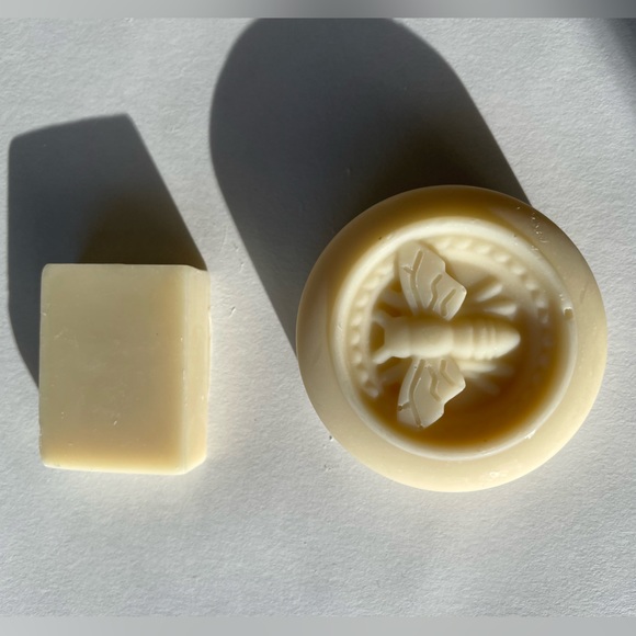 Lavender Geranium Shea Face Bars (2 rounds+1 Rectangle travel size, 3.5oz total) - Picture 7 of 11